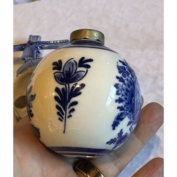 vintage Delft Blue Holland figurines Kissing Couple Windmill Ornament Rabbit - Picture 15 of 16